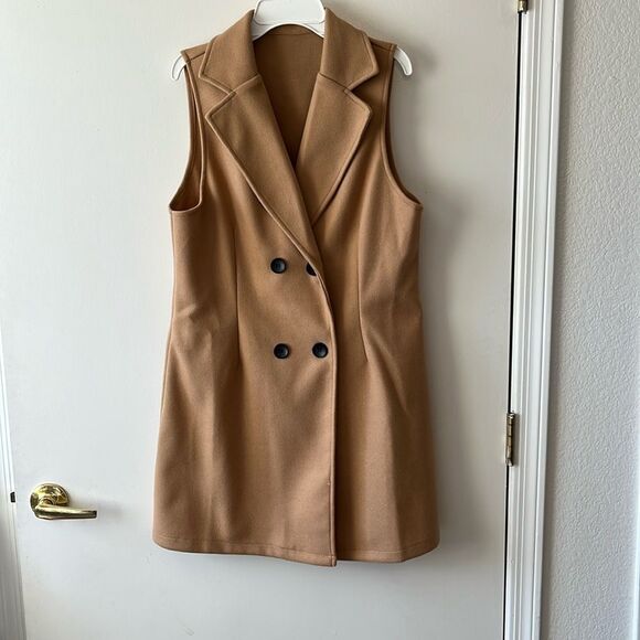 Blu Pepper Lapel Collar Vest Overcoat size M NWT Camel - Picture 1 of 6